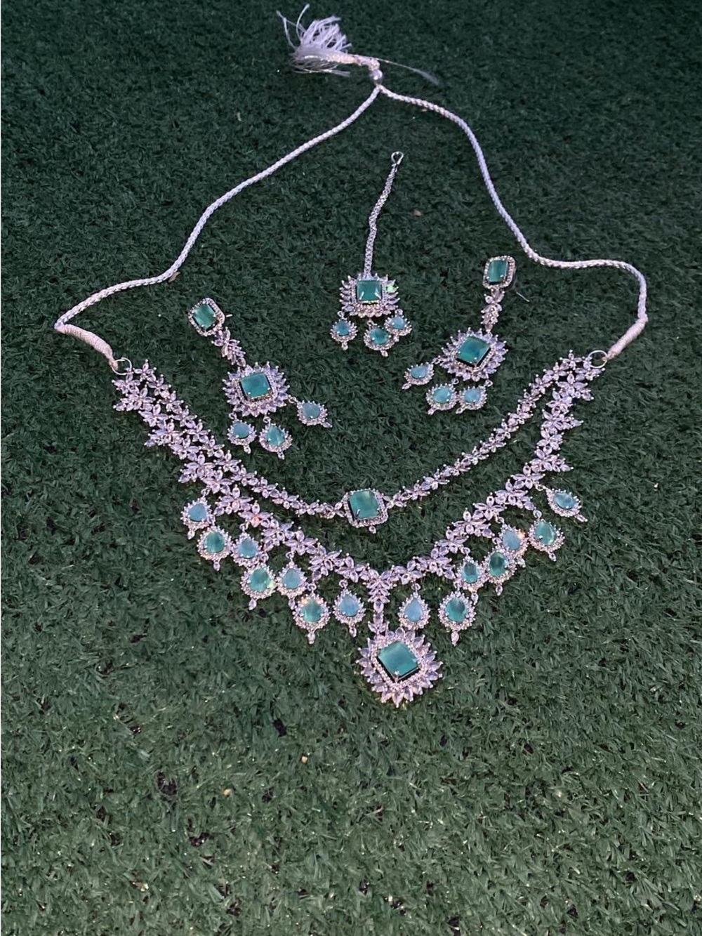 Elegant Women’s Green Statement Necklace & Earring Set